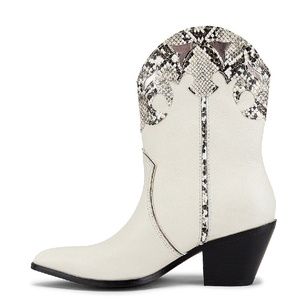 Steve Madden Howdy Boot in White Leather